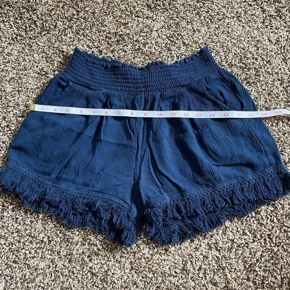 White Crow medium navy blue high rise shorts with pockets. - Picture 9 of 10